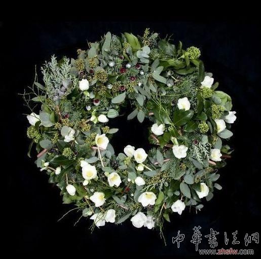 2800万元一束花环 英国珠宝商造天价圣诞花环