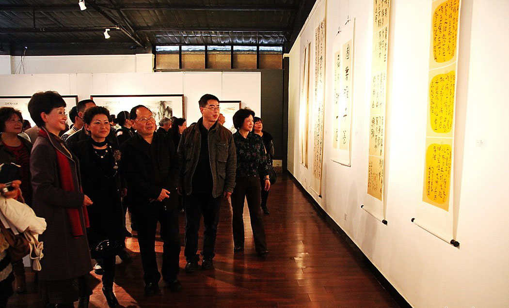 四川省女书法家联盟“蜀女墨缘”书画作品展开幕