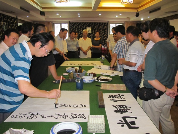 山风海韵-湘西·舟山两地书法交流展在吉首举行