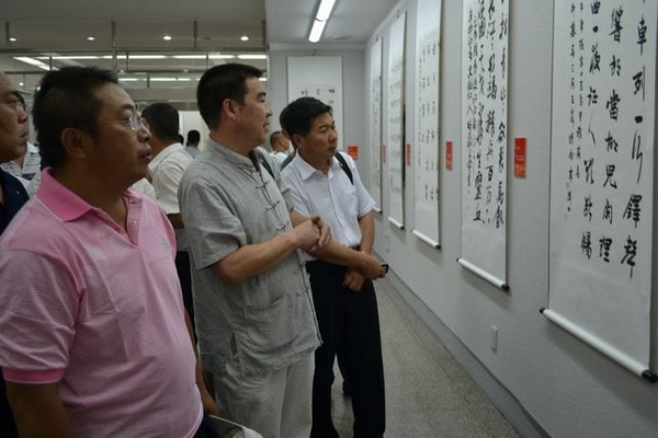 “伊泰情”第八届中国·内蒙古草原文化节作品展开幕