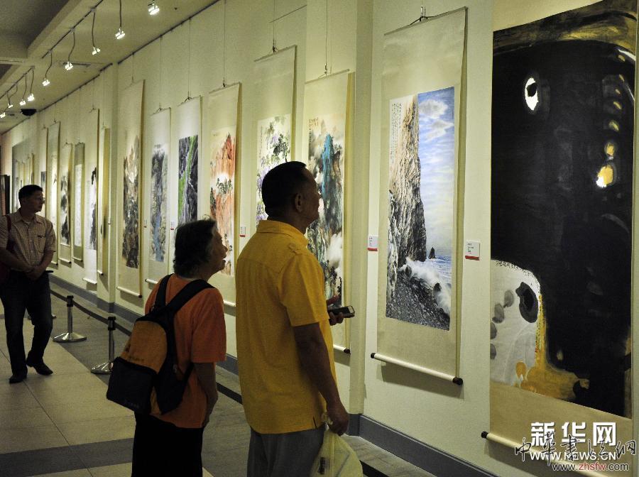 #（文化）（3）两岸艺术名家交流展台北开幕