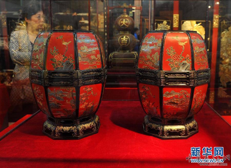 （晚报）（1）2014皇家风范漆艺精品展在京举行
