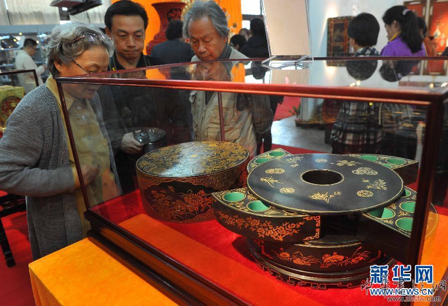 （晚报）（2）2014皇家风范漆艺精品展在京举行
