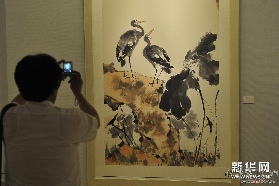 （晚报）（3）“杜蘅情怀——朱军绘画作品展”在京开幕