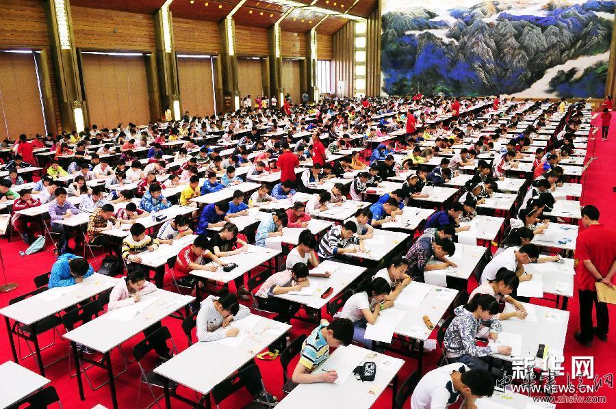 #（社会）（1）西安千名中学生竞选“考古之星”