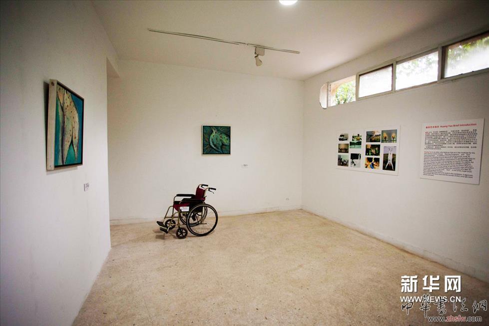     灵魂之躯——艺术家寻魂之旅南京站药艺术馆展厅。
    为什么灵魂是艺术家当下和最终要思考的路径与问题？这和我们的社会结构恰恰对应起来。中国艺术30年，艺术在政治和经济层面取得相反或相对应的社会效果，但是今天的艺术生态却破坏得一无是处，艺术在关心人性和真诚的基本问题上，都已经异化为商业的节奏。那么在艺术文化层面能够与社会接应的可能就是重新回顾到真正的内心层面和精神世界的探索中，接近自然和灵性的东西。而灵魂是一个还没有比触及的一个“球星”，我成为艺术的“外星球”世界。这个“外星球”的系统里艺术才能释放原生态的人性状态和真实的情感表达。