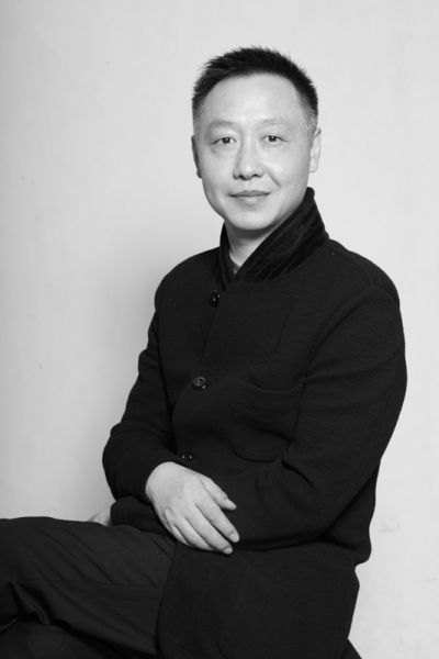 艺术唯一的应该：向应该说不