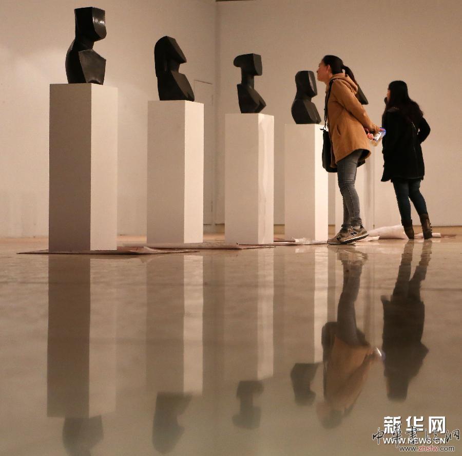 （晚报）（3）“拆掉那堵墙”当代艺术现场展亮相沈阳