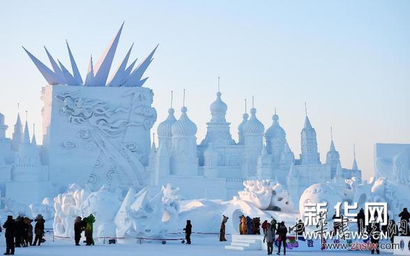 （文化）（2）太阳岛雪博会巨型主塑“绽放”异彩