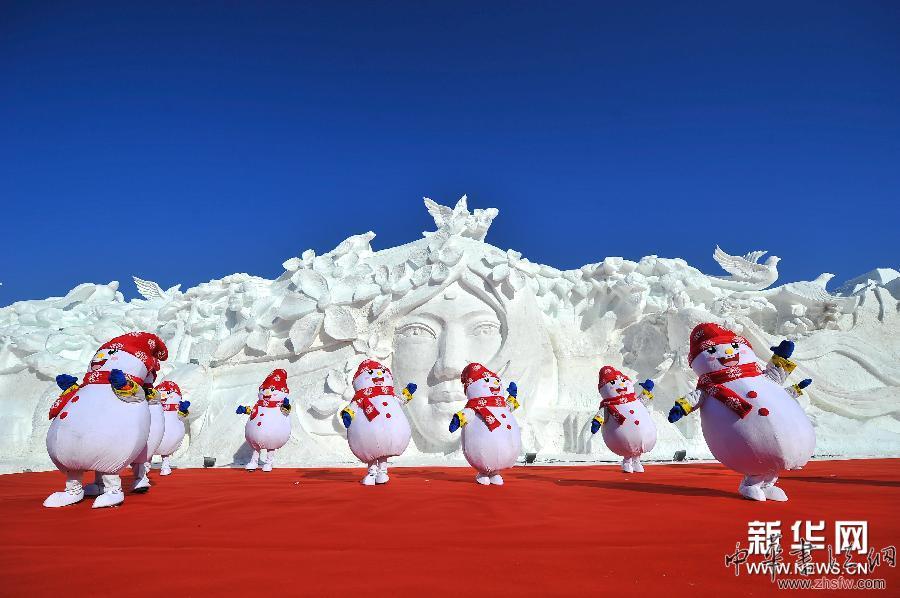 （晚报）（2）长白山上演“冰雪嘉年华”