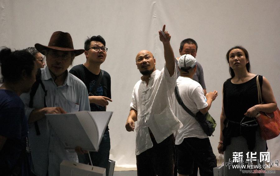 （文化）（2）吴震寰画展在京开幕