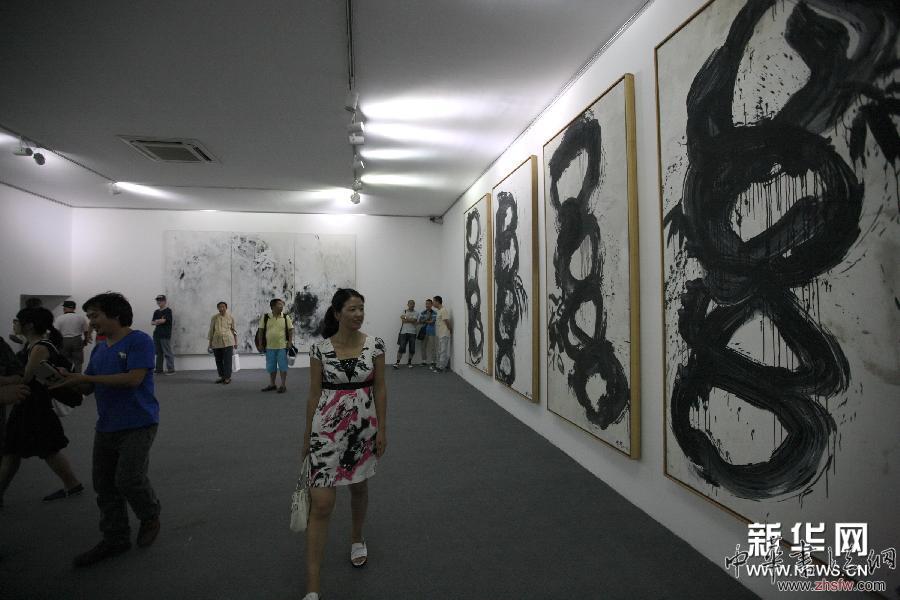 （文化）（4）吴震寰画展在京开幕