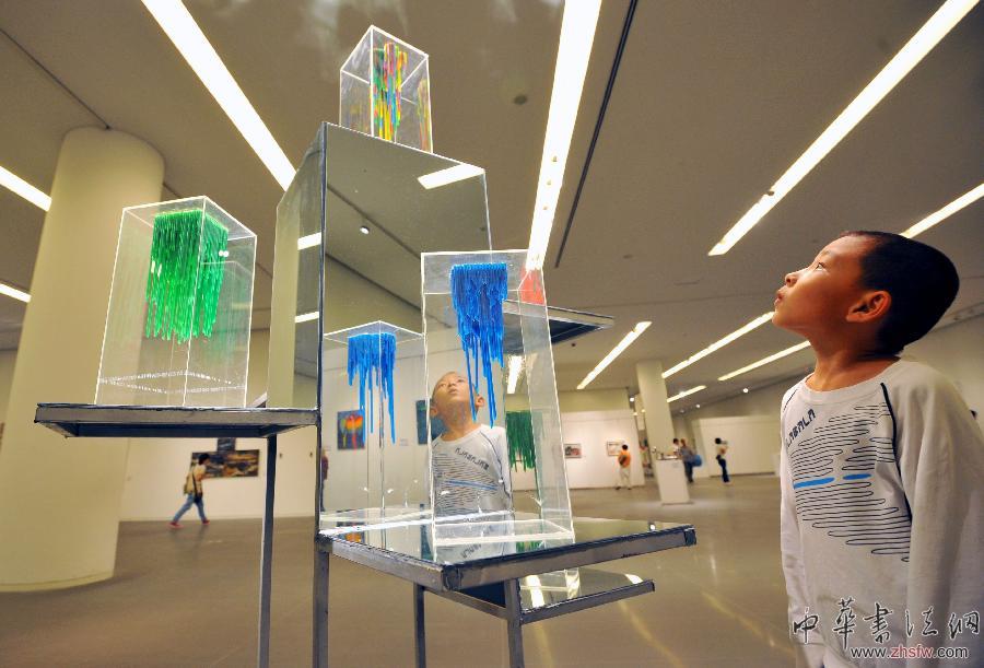 天津艺术青年展现“梦想与未来” 图