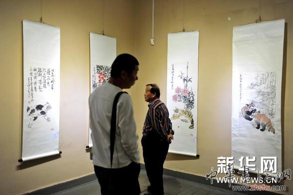 （晚报）（2）梁崎李翔龙李涵作品联展在津开展