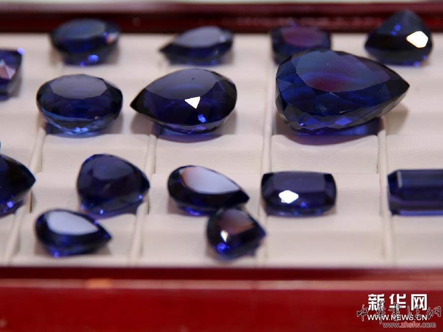 （晚报）（2）坦桑尼亚举办珠宝展