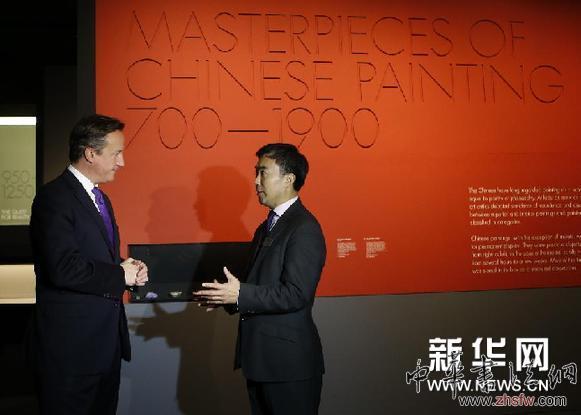 （国际）（1）英国首相卡梅伦参观“700-1900：中国古代绘画名品特展”