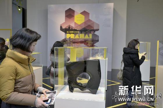 （晚报）（1）捷克国际新锐玻璃设计大赛作品在沪展出