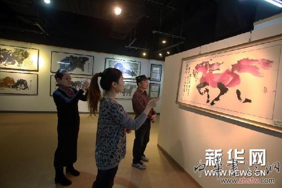（晚报）（1）仇立权写意精品画展在北京开幕