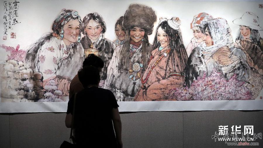 （文化）（1）梁岩水墨肖像画展在郑州举行