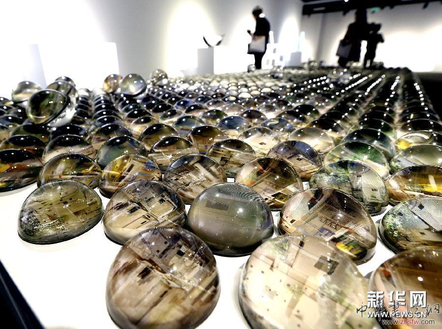 （文化）（4）首届中国玻璃艺术双年展在上海揭幕 