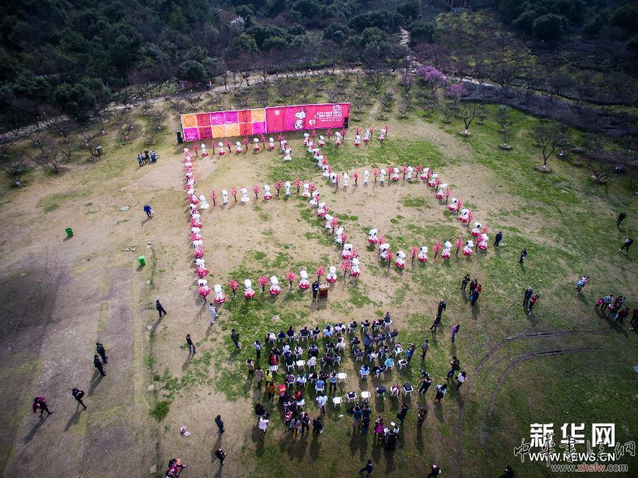 （文化）（1）杭州举办“史努比65周年动漫巡展”
