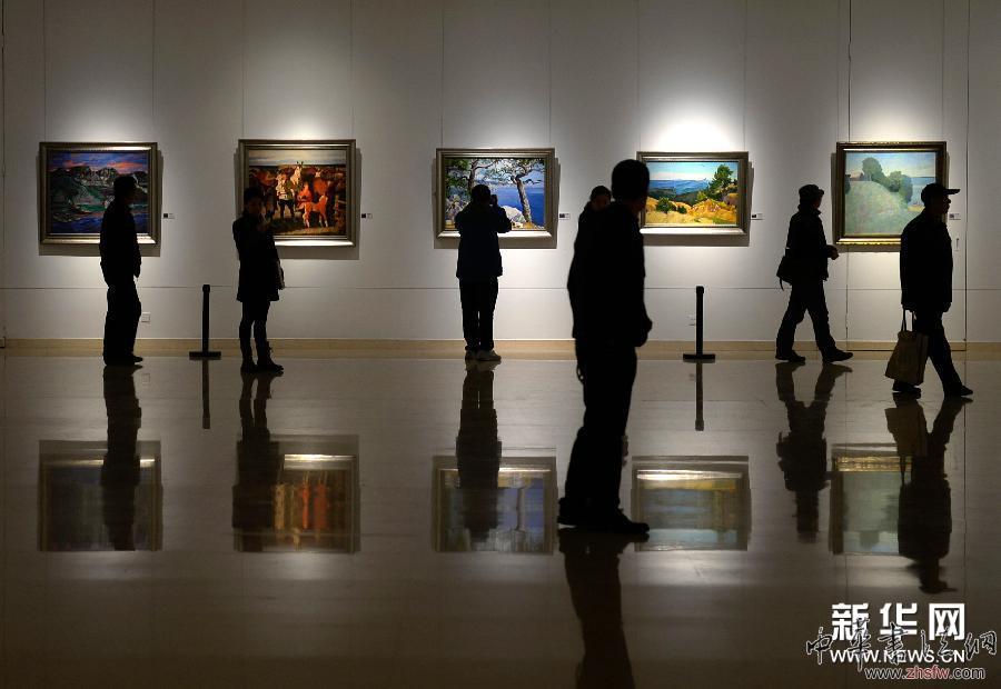 （晚报）（1）俄罗斯列宾美术学院优秀教师作品展在石家庄举行