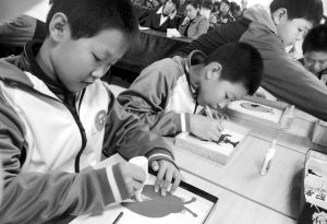 美术老师手绘世界名画进教案(图)