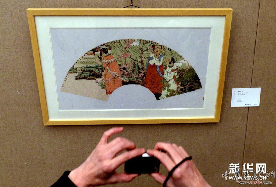 （国际）（1）“美丽中国——中国国家画院扇面作品展”亮相巴黎
