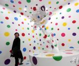 日本艺术家草间弥生个展上海开展 图
