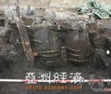 丹麦发现700年前厕所 内部排泄物依稀可见(图)