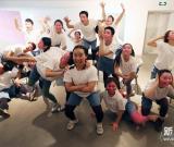现代舞演绎“大脸画” 图