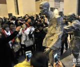 “塑魂鉴史”主题雕塑展亮相中国国家博物馆
