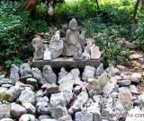 难解之谜 南岭地区惊现大规模神秘古石像群